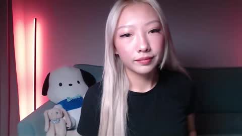 vivianwinters online show from December 19, 2025, 11:45 pm