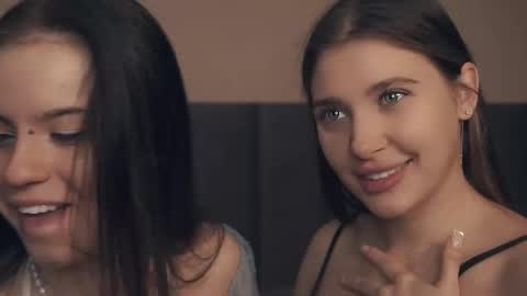 Nelly and Mari online show from March 1, 2025, 12:23 pm