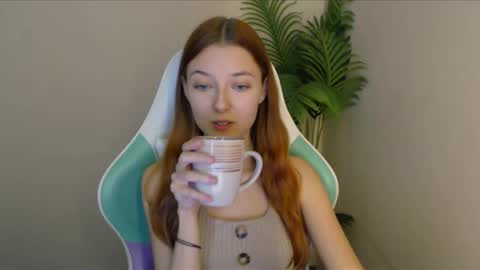 Vivien online show from December 13, 2024, 10:13 pm