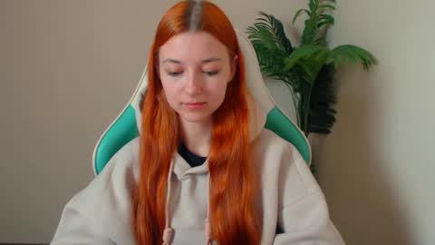 Vivien online show from March 28, 2026, 7:13 pm