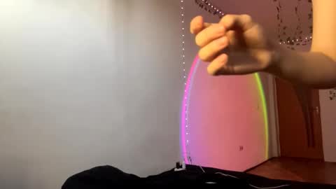 Vivi online show from November 13, 2025, 7:07 am