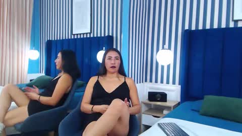 Vivian  online show from December 17, 2025, 1:28 pm