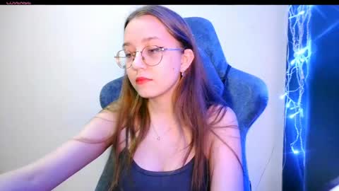 vivivivikkie online show from June 7, 2026, 9:07 pm
