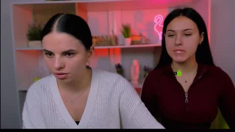 vivy_star online show from October 3, 2025, 8:33 am