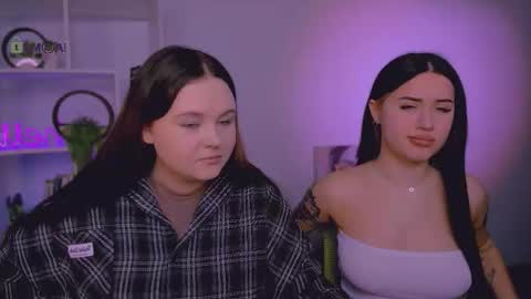 vivy_star online show from March 25, 2026, 7:20 pm