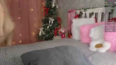 vivyboo111 online show from January 7, 2026, 9:17 pm