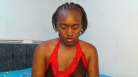 Snapshot of vixen_naughty chatting on October 16, 2025, 9:27 pm Naughty online show from October 16, 2025, 9:27 pm