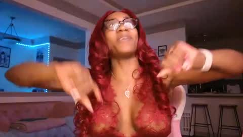 Snapshot of vixencapri chatting on January 21, 2025, 9:04 pm Vixen Capri online show from January 21, 2025, 9:04 pm