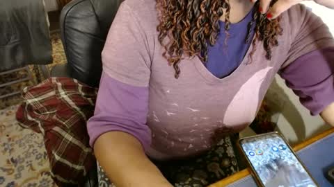 Snapshot of vixenfyre chatting on December 15, 2024, 1:24 am Vixen Fyre online show from December 15, 2024, 1:24 am