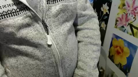 Snapshot of vixenfyre chatting on December 23, 2024, 1:40 am Vixen Fyre online show from December 23, 2024, 1:40 am