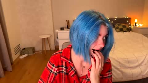 Polly  Online mostly at 9pm-2am UK Time online show from December 10, 2024, 5:00 pm