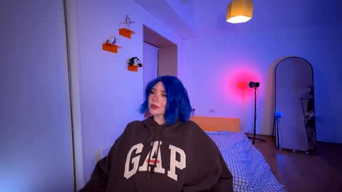 Polly  Online mostly at 9pm-2am UK Time online show from January 24, 2025, 6:56 pm