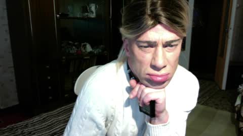 Snapshot of vladiskin chatting on April 4, 2026, 2:25 pm Violetta Elysia online show from April 4, 2026, 2:25 pm