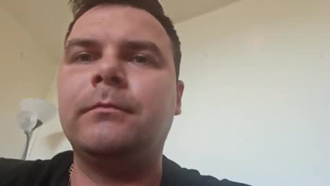 Snapshot of vladko1995xx chatting on March 7, 2026, 2:58 pm vladko1995xx online show from March 7, 2026, 2:58 pm