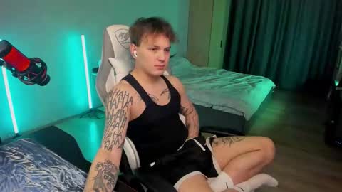 Snapshot of vova_belkin_ chatting on February 25, 2026, 9:57 pm vova online show from February 25, 2026, 9:57 pm