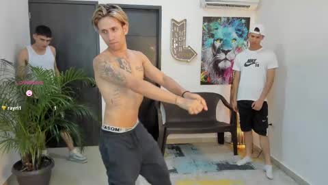 voyeurism_guys online show from September 23, 2025, 11:08 pm