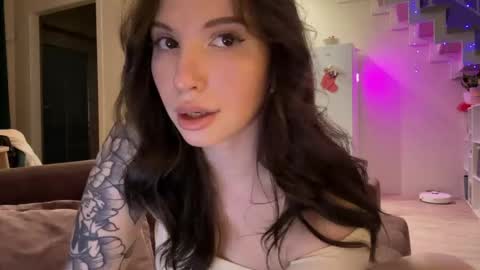 voyliza online show from December 3, 2025, 7:01 pm