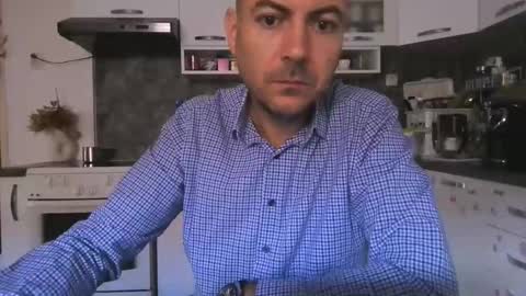 sweetcock online show from April 22, 2026, 9:33 am