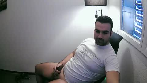 Snapshot of vrizard chatting on February 10, 2026, 7:45 am vrizard online show from February 10, 2026, 7:45 am