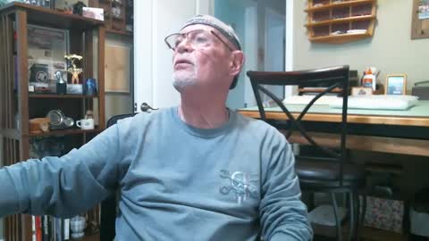 Snapshot of vueuorme chatting on January 19, 2025, 3:42 pm Vueuorme online show from January 19, 2025, 3:42 pm