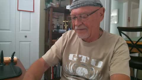 Snapshot of vueuorme chatting on February 9, 2025, 3:01 pm Vueuorme online show from February 9, 2025, 3:01 pm