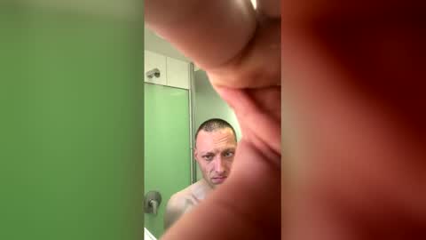 vulvanator0815 online show from March 22, 2026, 5:33 am