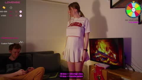 Snapshot of vundersex chatting on December 23, 2024, 7:09 pm Eva and Franklin online show from December 23, 2024, 7:09 pm