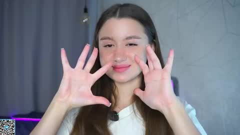 Ethal - thank you for thumb up online show from October 28, 2025, 1:42 am