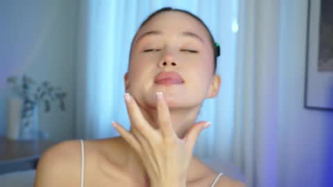 Snapshot of vvilly_wonka chatting on April 28, 2026, 1:48 am Ethal - thank you for thumb up online show from April 28, 2026, 1:48 am