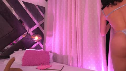 Violeta online show from September 25, 2025, 3:10 am