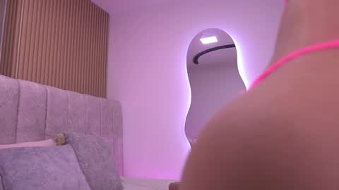 Violeta online show from March 25, 2026, 3:01 am