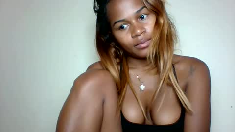 vynarahot online show from May 30, 2026, 10:45 am