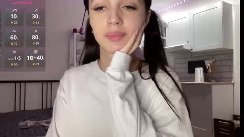 Alice  Before pvt write to me in PM  online show from September 27, 2025, 9:31 pm