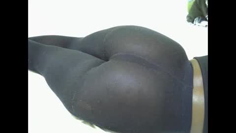 candy online show from December 15, 2025, 7:40 pm