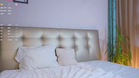  Lina online show from November 24, 2025, 8:14 am