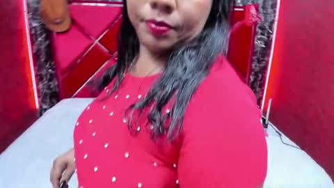 waleska   online show from November 9, 2025, 12:47 pm