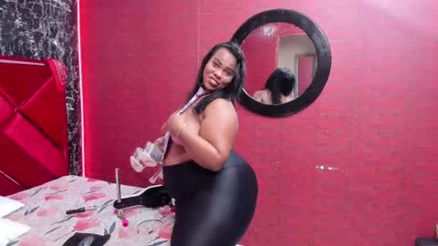 waleska   online show from November 25, 2025, 12:16 pm