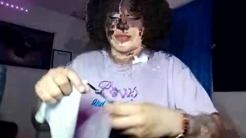 Juli online show from April 15, 2026, 3:19 pm