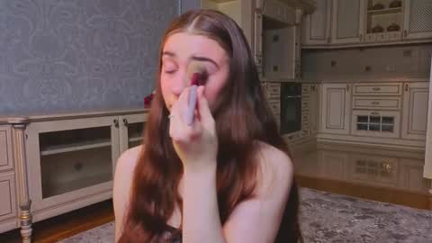 hello guys im Lilian online show from September 11, 2025, 3:17 am