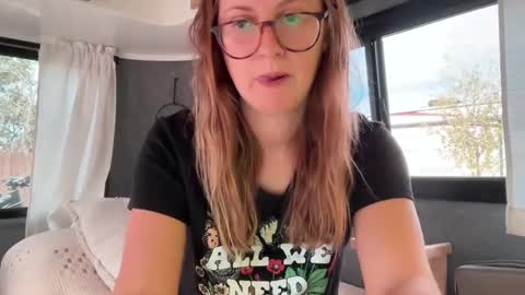 Jade  Adonis online show from October 8, 2025, 3:31 pm