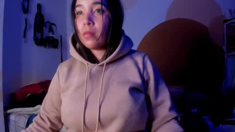 Snapshot of waningrosee chatting on December 16, 2024, 2:04 am Waningrose Lu online show from December 16, 2024, 2:04 am