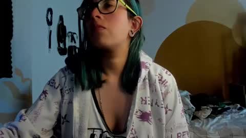 Snapshot of waningrosee chatting on January 4, 2025, 2:25 pm Waningrose Lu online show from January 4, 2025, 2:25 pm