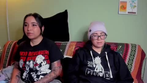 Snapshot of waningrosee chatting on February 19, 2025, 1:18 am Waningrose Lu online show from February 19, 2025, 1:18 am