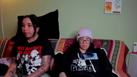 Snapshot of waningrosee chatting on February 19, 2025, 4:23 am Waningrose Lu online show from February 19, 2025, 4:23 am