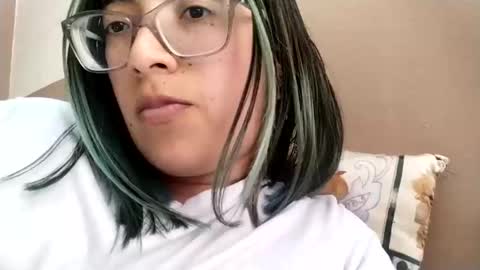 Snapshot of waningrosee chatting on October 7, 2025, 10:07 pm Waningrose Lu online show from October 7, 2025, 10:07 pm