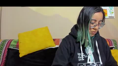 Snapshot of waningrosee chatting on October 12, 2025, 11:04 pm Waningrose Lu online show from October 12, 2025, 11:04 pm