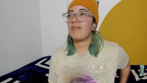 Waningrose  Lu online show from November 20, 2025, 12:00 am