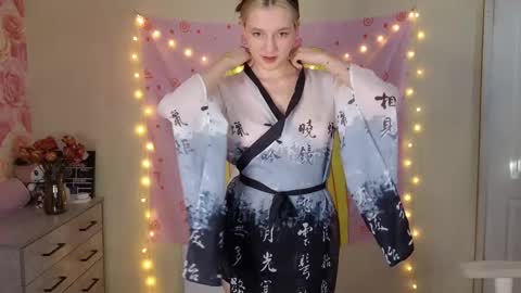 Kate online show from March 2, 2025, 5:12 am