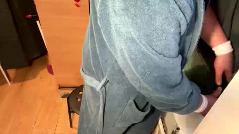 wanted10110 online show from October 10, 2025, 9:08 am