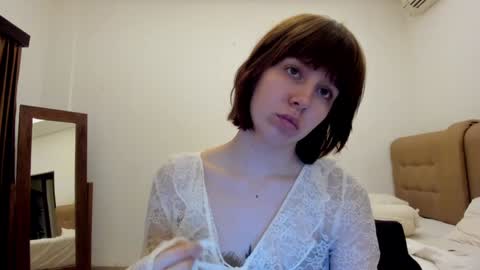 Snapshot of warm_june chatting on December 24, 2024, 8:49 pm June online show from December 24, 2024, 8:49 pm